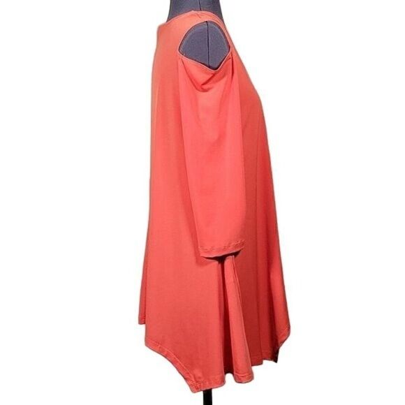 Fashque Studio Peek-a-Boo Shoulder Top Sz S - Picture 3 of 7